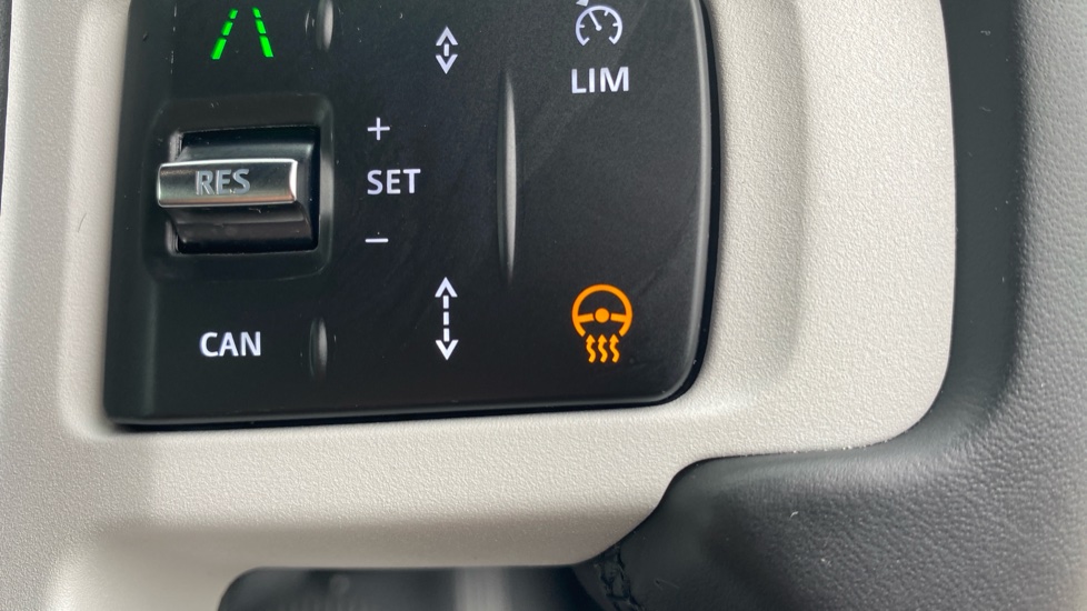 Land Rover Defender 3.0 D350 X-Dynamic HSE 90 3dr Auto Diesel Estate - Image 53