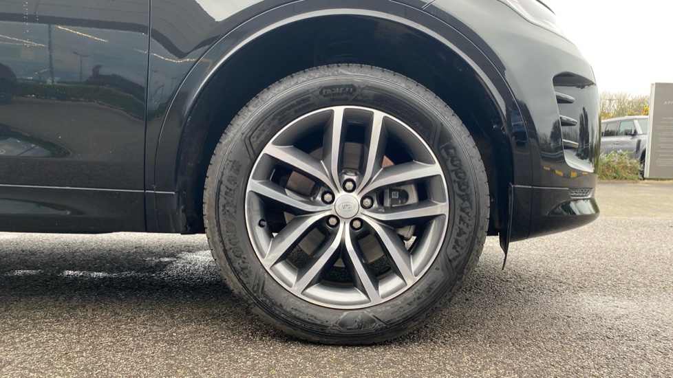 Land Rover Discovery Sport 2.0 D200 Dynamic SE 5dr Auto [5 Seat] Diesel Station Wagon - Image 8