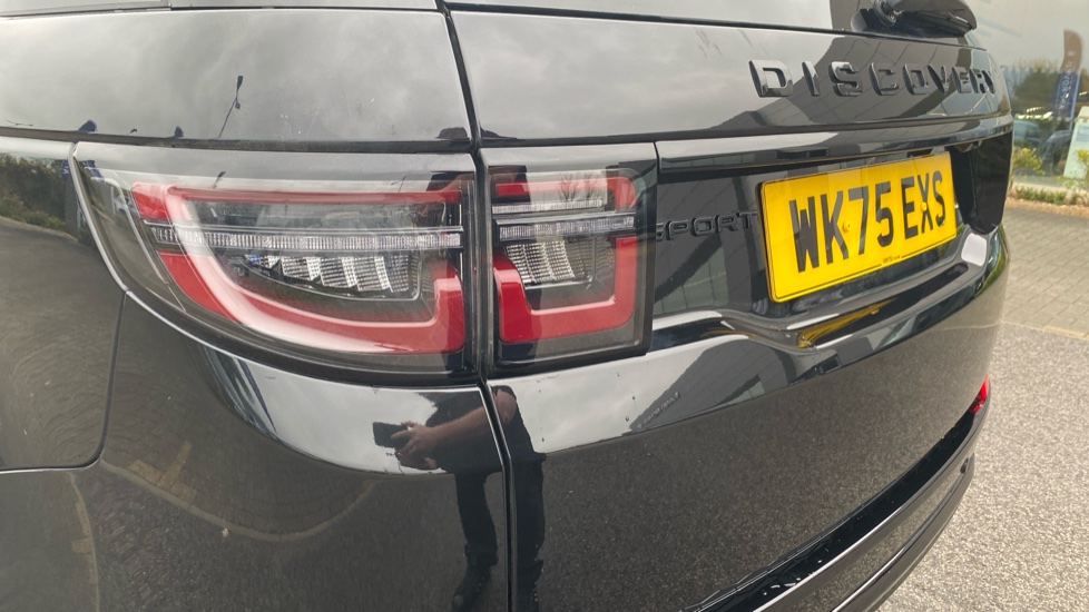 Land Rover Discovery Sport 2.0 D200 Dynamic SE 5dr Auto [5 Seat] Diesel Station Wagon - Image 19