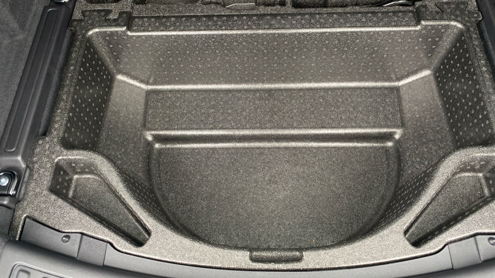 Land Rover Discovery Sport 2.0 D200 Dynamic SE 5dr Auto [5 Seat] Diesel Station Wagon - Image 37