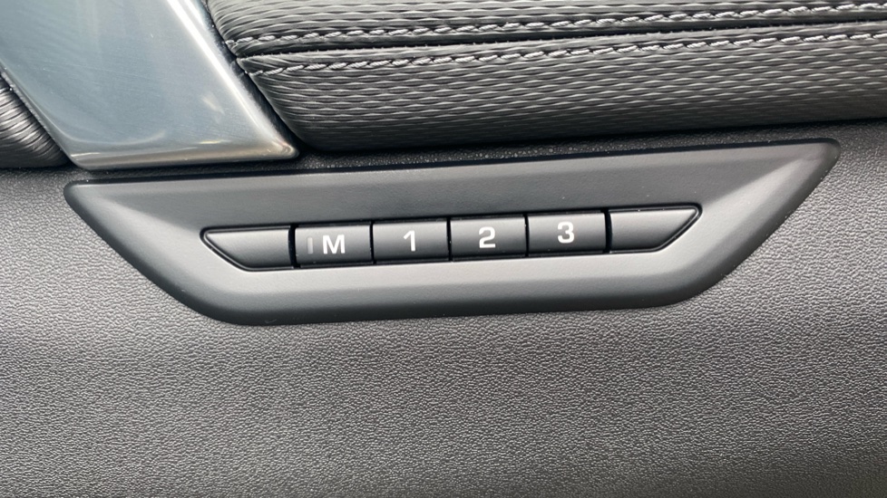 Land Rover Discovery Sport 2.0 D200 Dynamic SE 5dr Auto [5 Seat] Diesel Station Wagon - Image 46