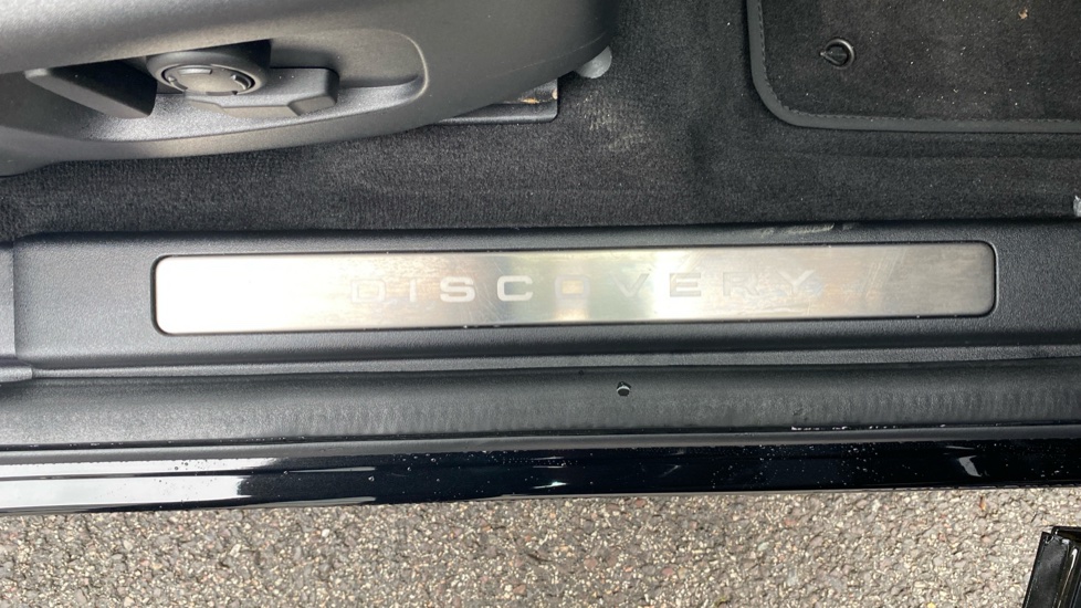 Land Rover Discovery Sport 2.0 D200 Dynamic SE 5dr Auto [5 Seat] Diesel Station Wagon - Image 47