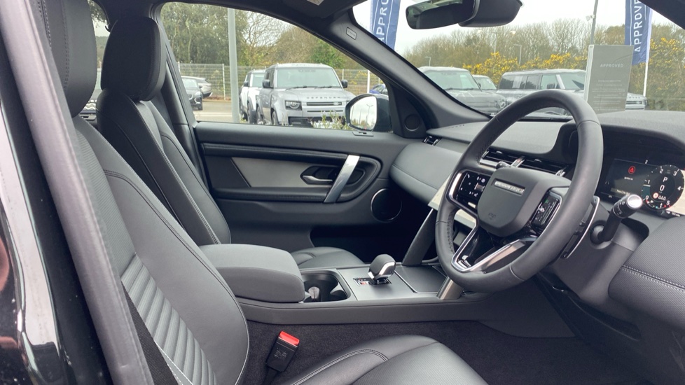 Land Rover Discovery Sport 2.0 D200 Dynamic SE 5dr Auto [5 Seat] Diesel Station Wagon - Image 49
