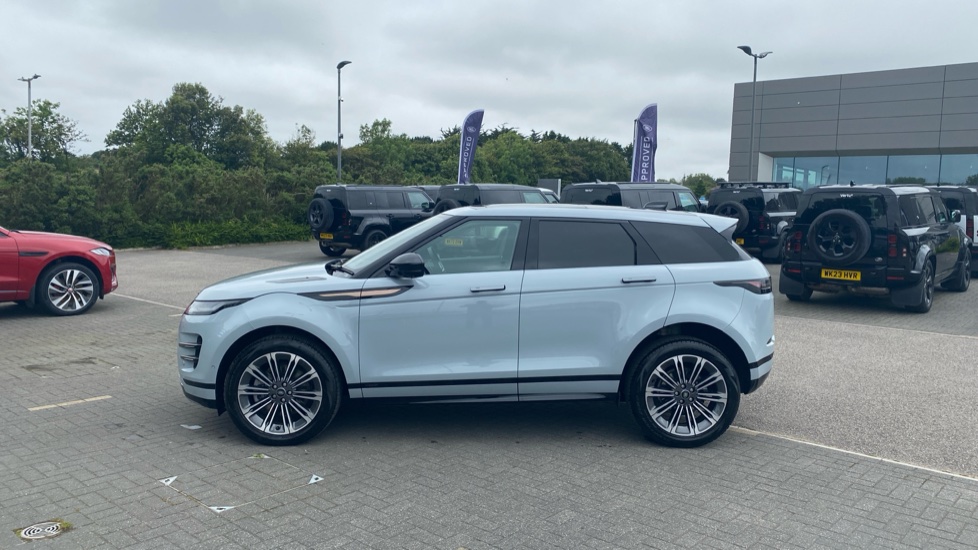 Land Rover Range Rover Evoque 2.0 D200 Autobiography 5dr Auto [Revised] Diesel Hatchback - Image 21