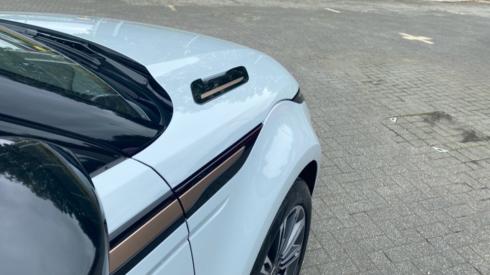 Land Rover Range Rover Evoque 2.0 D200 Autobiography 5dr Auto [Revised] Diesel Hatchback - Image 29