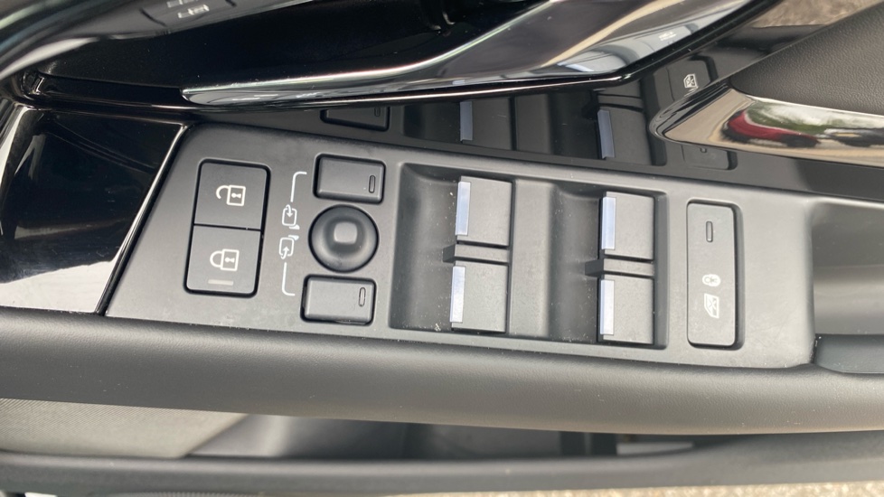Land Rover Range Rover Evoque 2.0 D200 Autobiography 5dr Auto [Revised] Diesel Hatchback - Image 43
