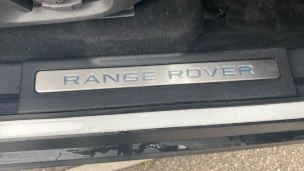 Land Rover Range Rover Evoque 2.0 TD4 HSE Dynamic 5dr Auto Diesel Hatchback - Image 44