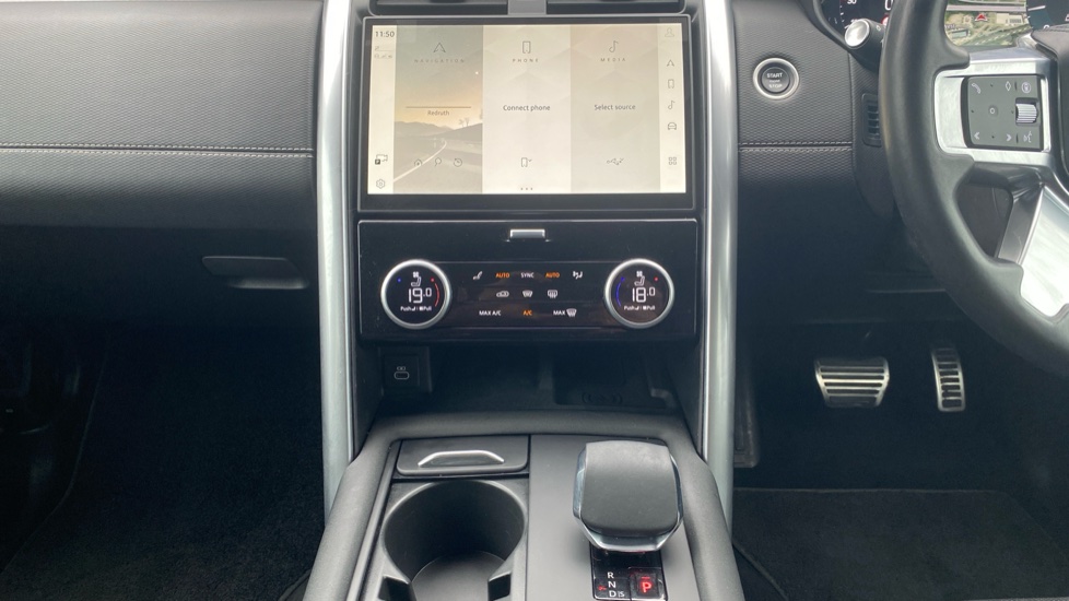 Land Rover Discovery 3.0 D250 Dynamic HSE 5dr Auto Diesel Station Wagon - Image 14