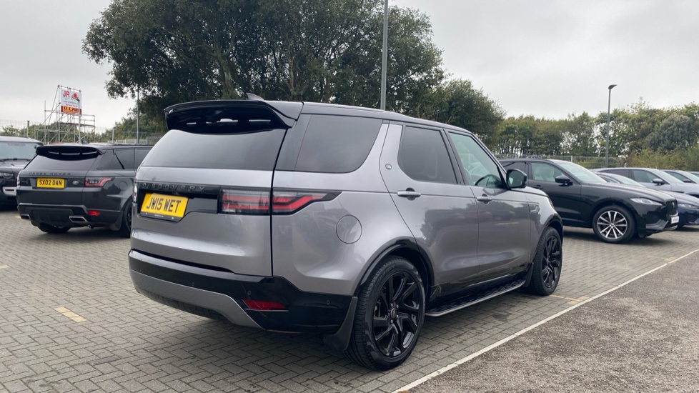 Land Rover Discovery 3.0 D250 Dynamic HSE 5dr Auto Diesel Station Wagon - Image 22