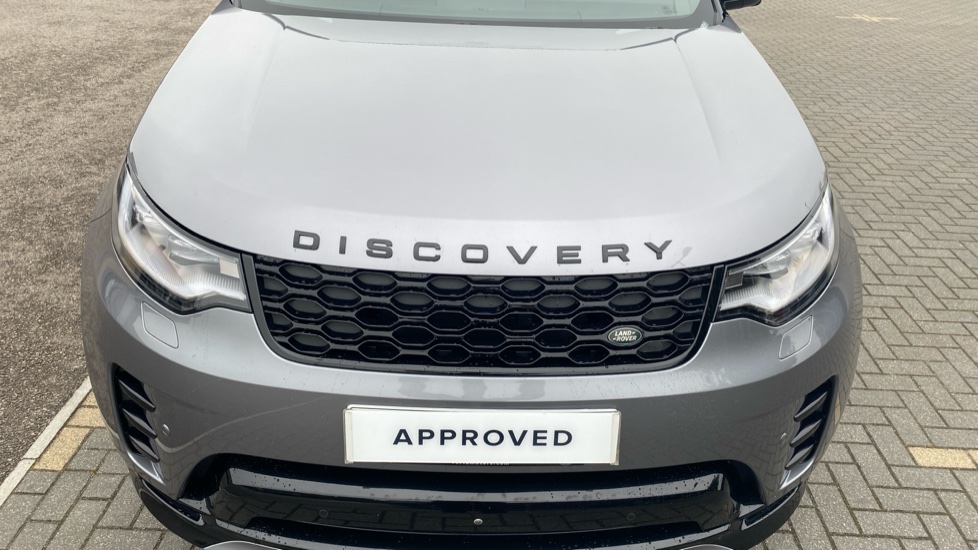Land Rover Discovery 3.0 D250 Dynamic HSE 5dr Auto Diesel Station Wagon - Image 32