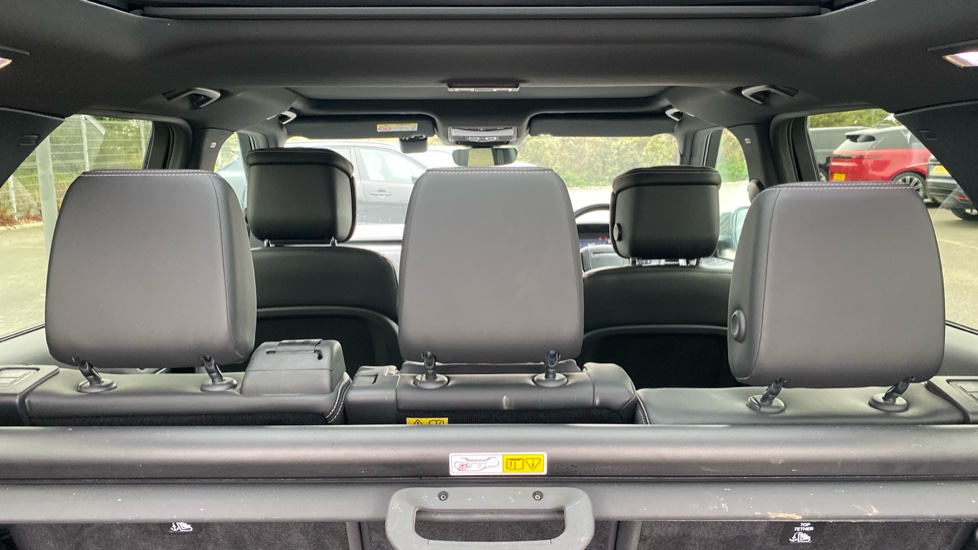 Land Rover Discovery 3.0 D250 Dynamic HSE 5dr Auto Diesel Station Wagon - Image 40