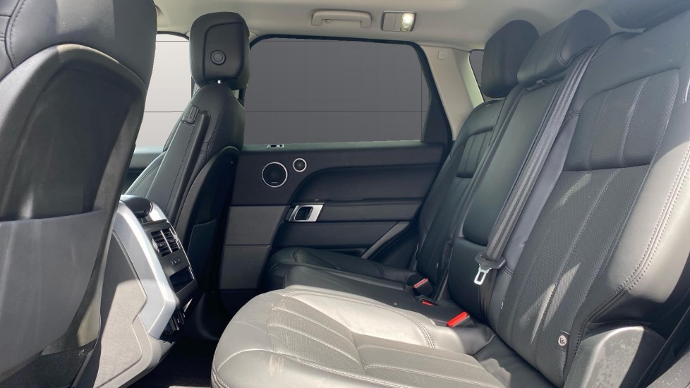 Land Rover Range Rover Sport 3.0 SDV6 HSE Dynamic 5dr Auto Diesel Estate - Image 4