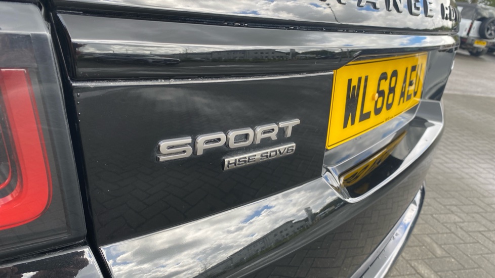 Land Rover Range Rover Sport 3.0 SDV6 HSE Dynamic 5dr Auto Diesel Estate - Image 35