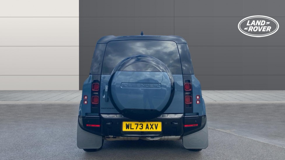 Land Rover Defender 3.0 D300 X-Dynamic HSE 90 3dr Auto Diesel Estate - Image 6