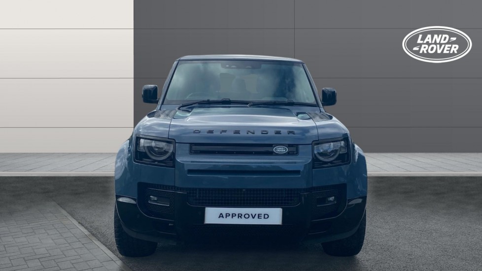 Land Rover Defender 3.0 D300 X-Dynamic HSE 90 3dr Auto Diesel Estate - Image 7