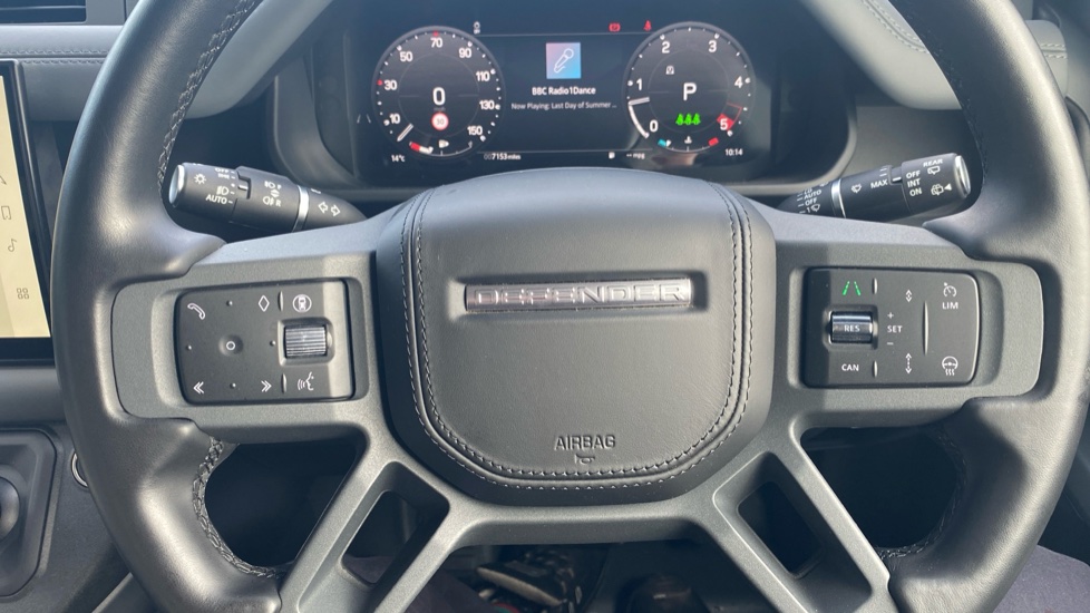 Land Rover Defender 3.0 D300 X-Dynamic HSE 90 3dr Auto Diesel Estate - Image 46