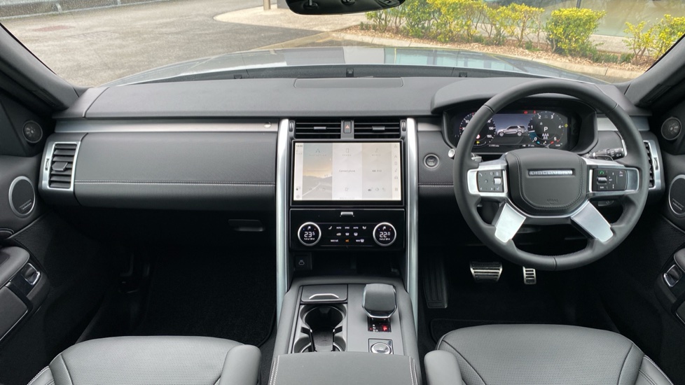 Land Rover Discovery 3.0 D350 Dynamic HSE 5dr Auto Diesel Station Wagon - Image 9