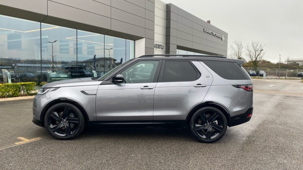 Land Rover Discovery 3.0 D350 Dynamic HSE 5dr Auto Diesel Station Wagon - Image 21