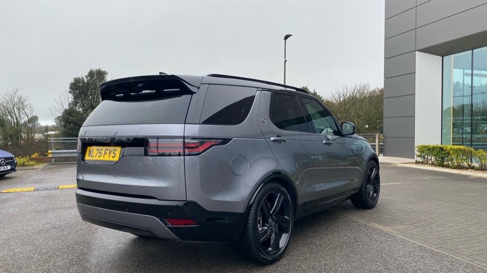 Land Rover Discovery 3.0 D350 Dynamic HSE 5dr Auto Diesel Station Wagon - Image 22