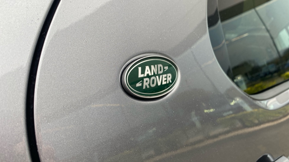 Land Rover Discovery 3.0 D350 Dynamic HSE 5dr Auto Diesel Station Wagon - Image 26