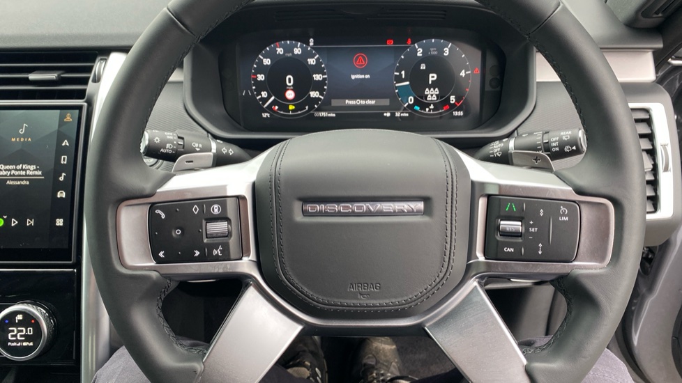 Land Rover Discovery 3.0 D350 Dynamic HSE 5dr Auto Diesel Station Wagon - Image 57