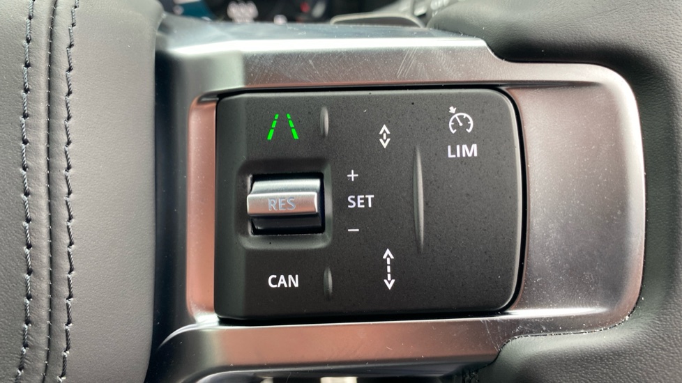 Land Rover Discovery 3.0 D350 Dynamic HSE 5dr Auto Diesel Station Wagon - Image 59