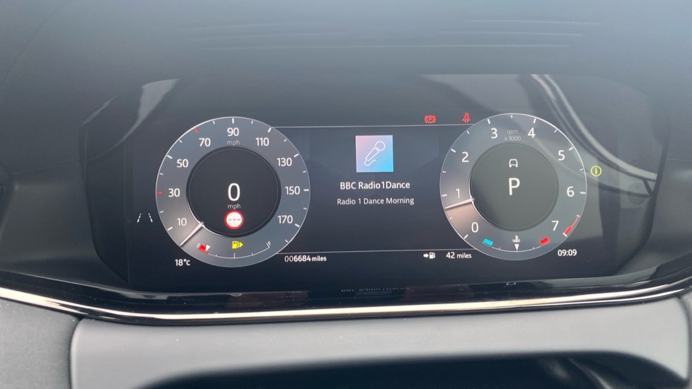 Land Rover Range Rover Evoque 2.0 P200 Dynamic SE 5dr Auto Petrol Hatchback - Image 16