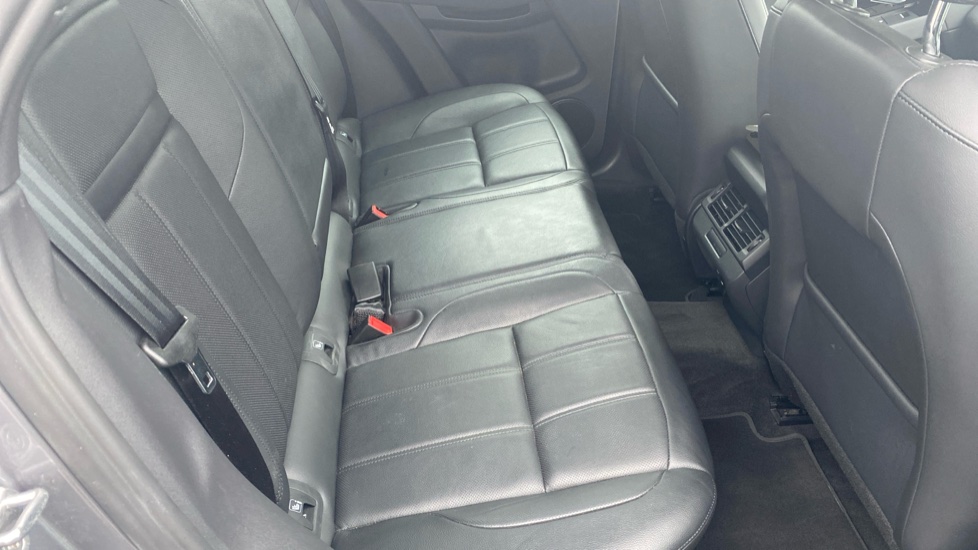 Land Rover Range Rover Evoque 2.0 P200 Dynamic SE 5dr Auto Petrol Hatchback - Image 37