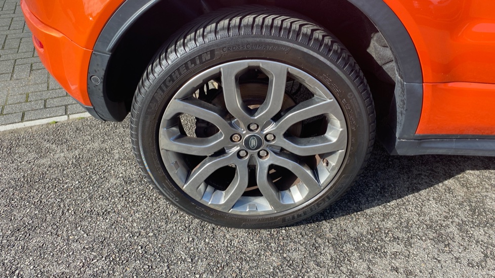 Land Rover Range Rover Evoque Convertible 2.0 TD4 HSE Dynamic Lux 2dr Auto Diesel Convertible - Image 21