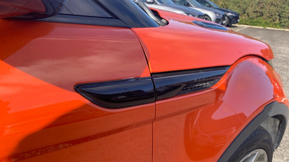 Land Rover Range Rover Evoque Convertible 2.0 TD4 HSE Dynamic Lux 2dr Auto Diesel Convertible - Image 23