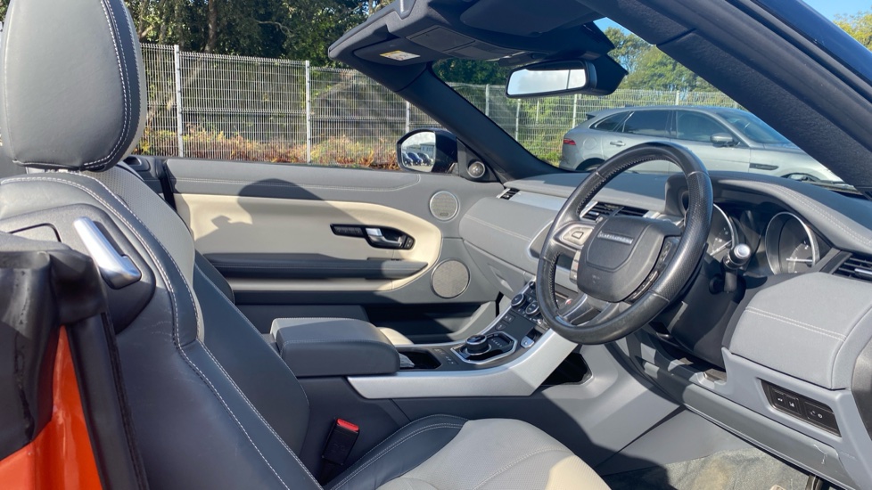 Land Rover Range Rover Evoque Convertible 2.0 TD4 HSE Dynamic Lux 2dr Auto Diesel Convertible - Image 39