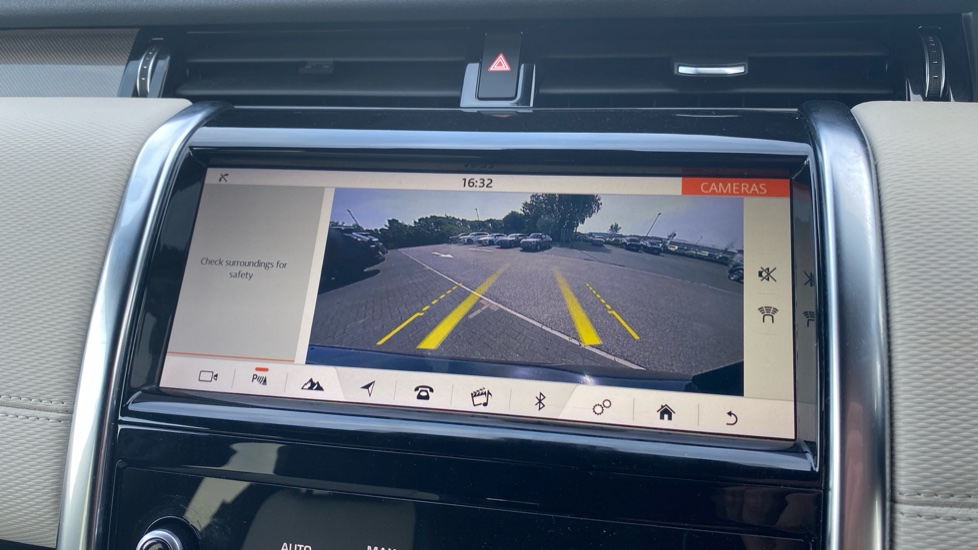 Land Rover Discovery Sport 2.0 D180 R-Dynamic SE 5dr Auto Diesel Station Wagon - Image 12
