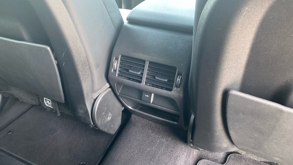 Land Rover Discovery Sport 2.0 D180 R-Dynamic SE 5dr Auto Diesel Station Wagon - Image 18