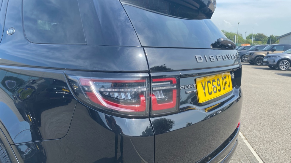 Land Rover Discovery Sport 2.0 D180 R-Dynamic SE 5dr Auto Diesel Station Wagon - Image 19