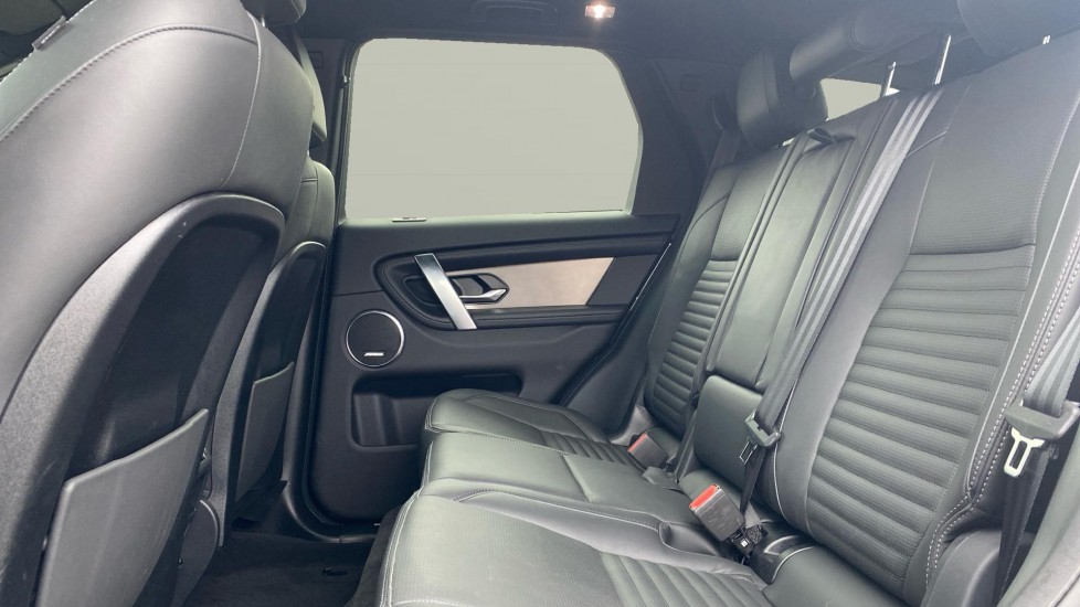 Land Rover Discovery Sport 2.0 D200 Dynamic HSE 5dr Auto [5 Seat] Diesel Station Wagon - Image 4