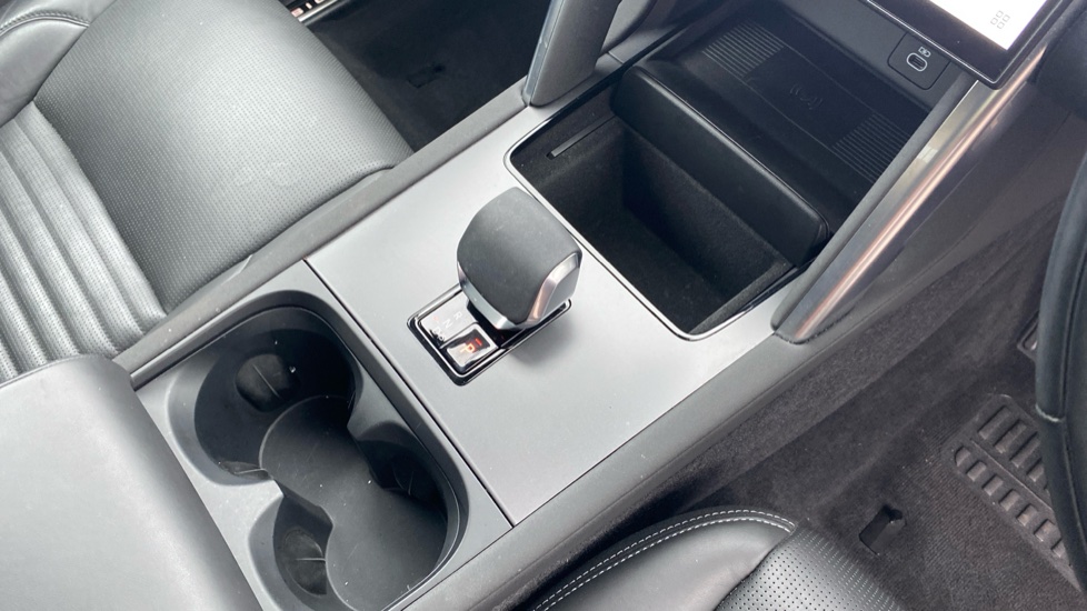 Land Rover Discovery Sport 2.0 D200 Dynamic HSE 5dr Auto [5 Seat] Diesel Station Wagon - Image 13