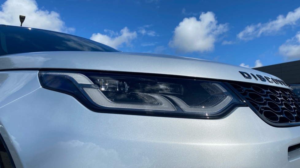 Land Rover Discovery Sport 2.0 D200 Dynamic HSE 5dr Auto [5 Seat] Diesel Station Wagon - Image 17