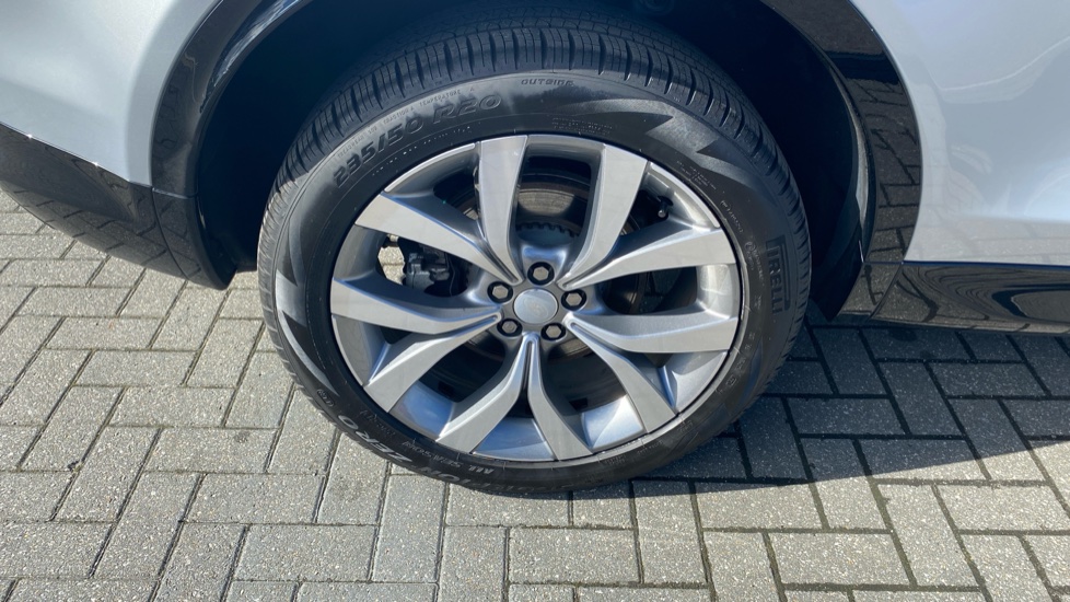 Land Rover Discovery Sport 2.0 D200 Dynamic HSE 5dr Auto [5 Seat] Diesel Station Wagon - Image 23