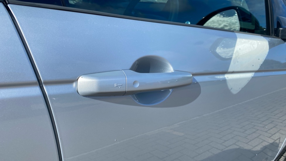 Land Rover Discovery Sport 2.0 D200 Dynamic HSE 5dr Auto [5 Seat] Diesel Station Wagon - Image 27