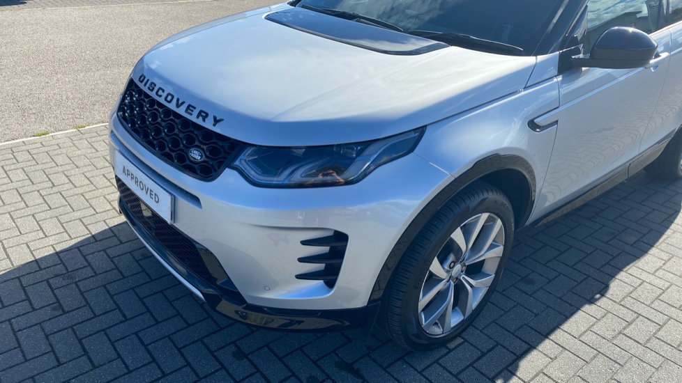Land Rover Discovery Sport 2.0 D200 Dynamic HSE 5dr Auto [5 Seat] Diesel Station Wagon - Image 31