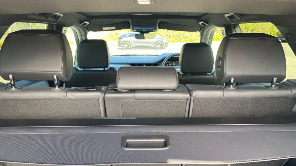 Land Rover Discovery Sport 2.0 D200 Dynamic HSE 5dr Auto [5 Seat] Diesel Station Wagon - Image 39
