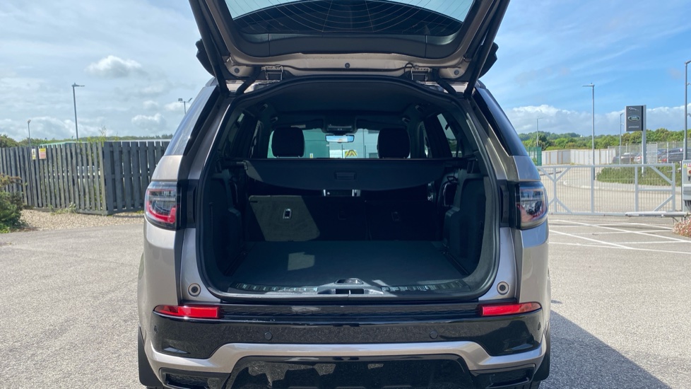 Land Rover Discovery Sport 1.5 P300e Urban Edition 5dr Auto [5 Seat] Station Wagon - Image 10