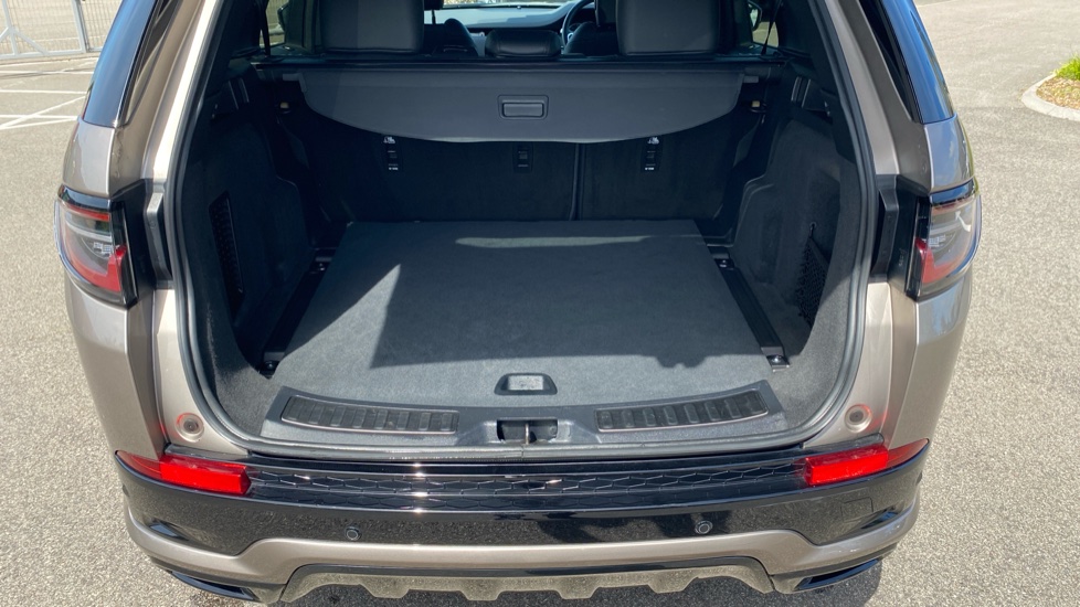 Land Rover Discovery Sport 1.5 P300e Urban Edition 5dr Auto [5 Seat] Station Wagon - Image 33