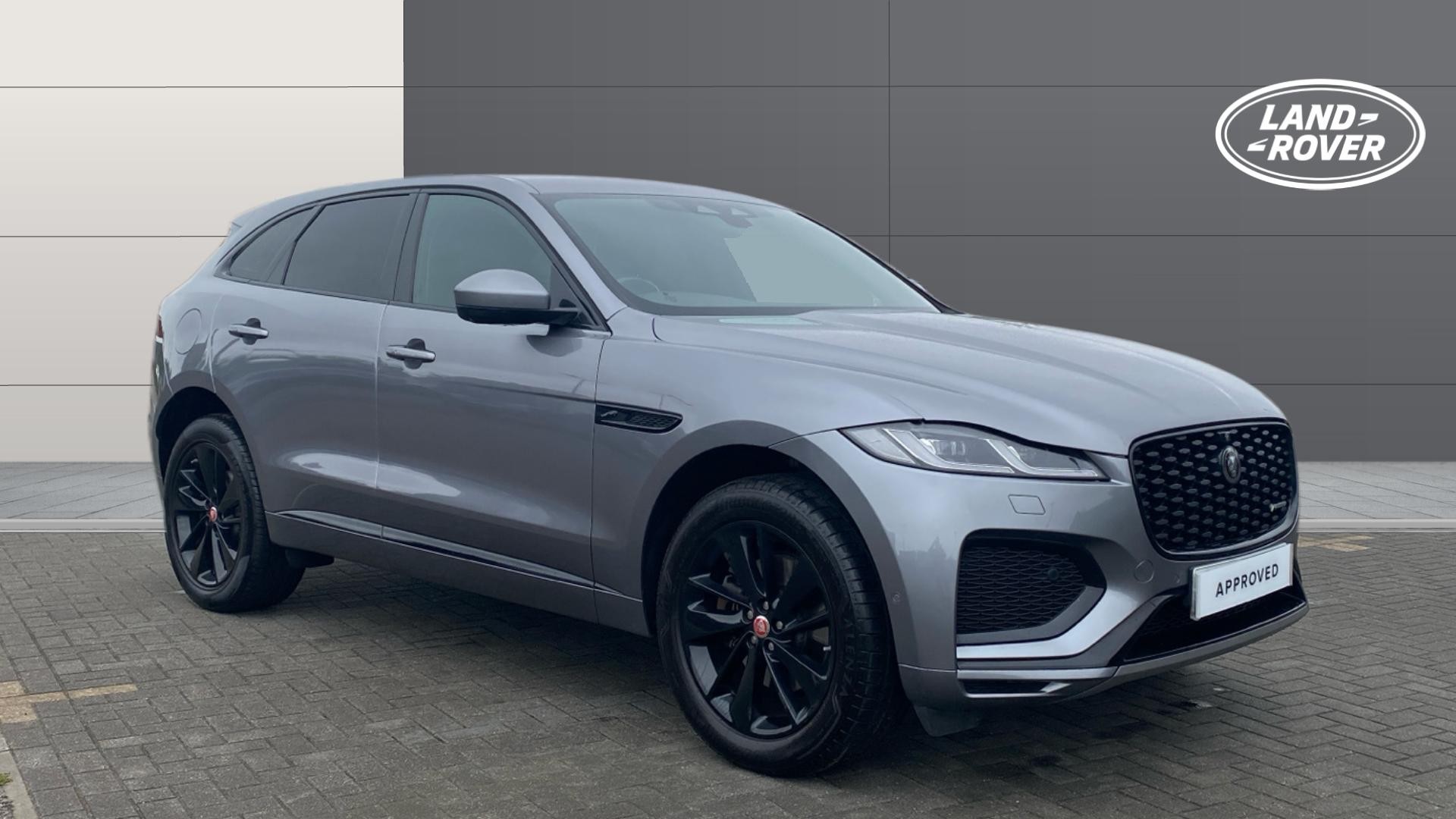 Jaguar F-PACE listing photo