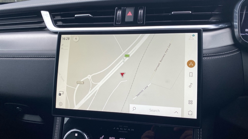Jaguar F-Pace 2.0 D200 R-Dynamic SE 5dr Auto AWD Diesel Estate - Image 11