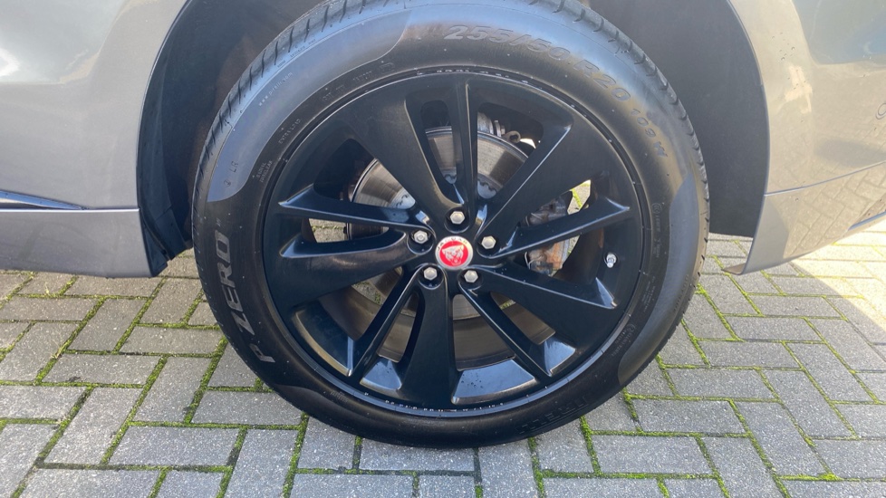 Jaguar F-Pace 2.0 D200 R-Dynamic SE 5dr Auto AWD Diesel Estate - Image 22
