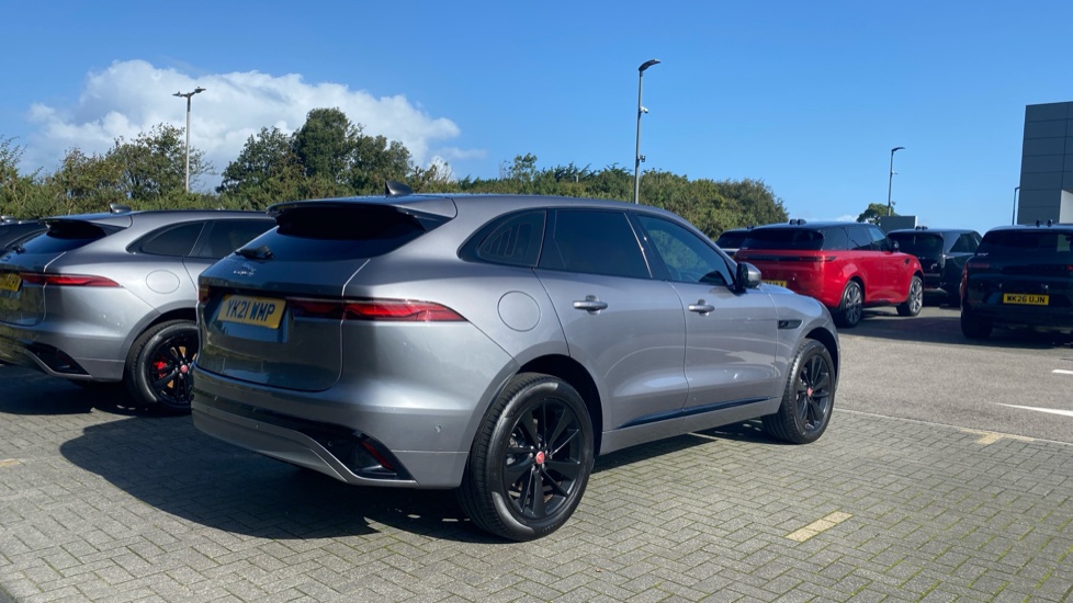 Jaguar F-Pace 2.0 D200 R-Dynamic SE 5dr Auto AWD Diesel Estate - Image 23