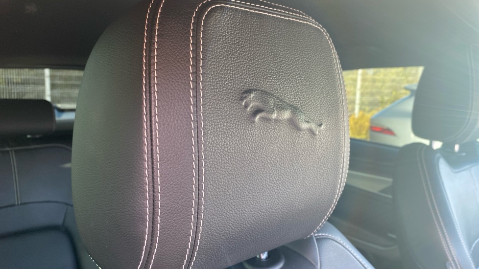 Jaguar F-Pace 2.0 D200 R-Dynamic SE 5dr Auto AWD Diesel Estate - Image 46