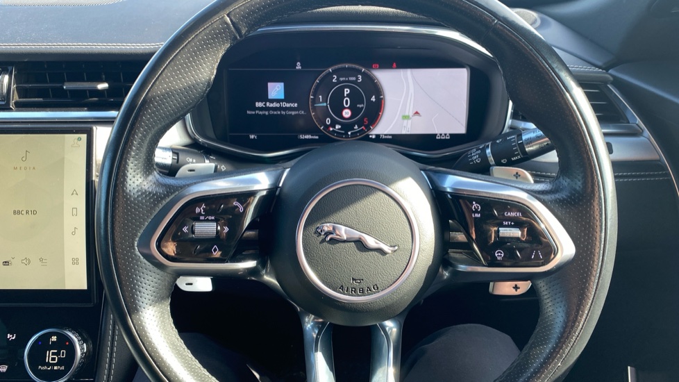 Jaguar F-Pace 2.0 D200 R-Dynamic SE 5dr Auto AWD Diesel Estate - Image 48