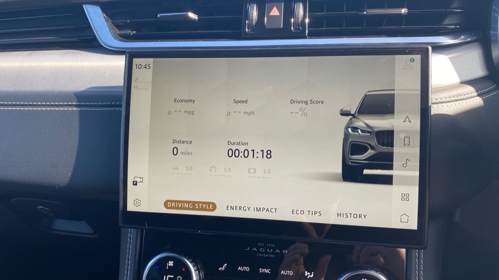 Jaguar F-Pace 2.0 D200 R-Dynamic SE 5dr Auto AWD Diesel Estate - Image 60